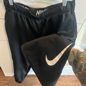 black nike sweats